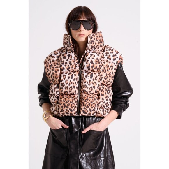 Leopard Print Puffer Vest For Women With High Collar & Zip Closure - Picture 4 of 4